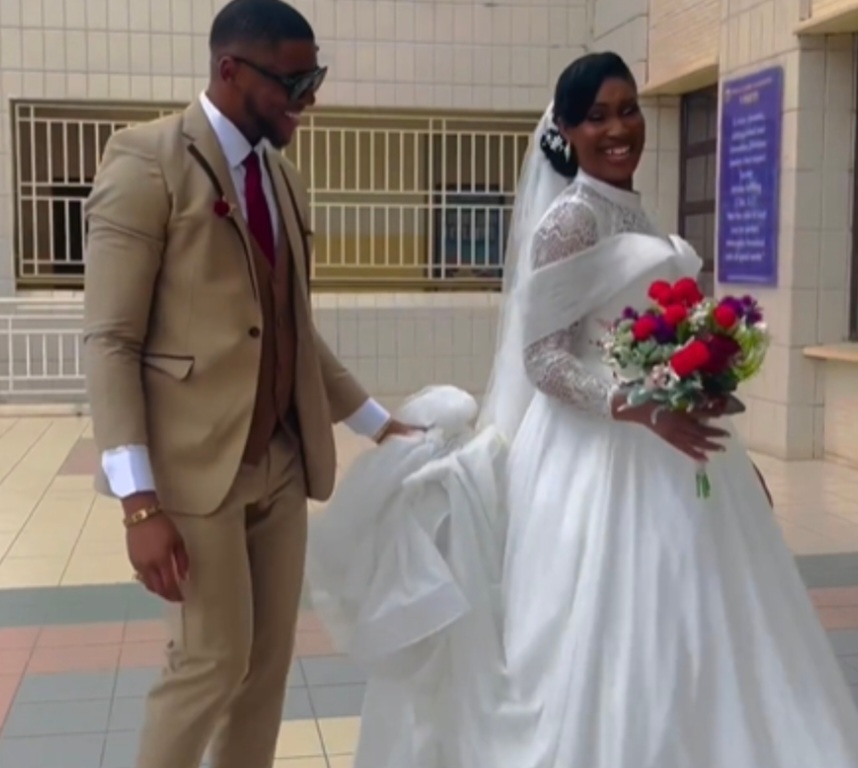 Lady Walks Down The Aisle With Her Brother As Her 'Man Of Honor' (Video)